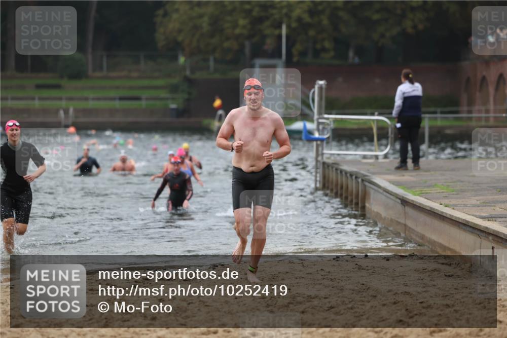 13.09.2026 - Stadtparktriathlon Mo-Foto http://msf.ph/oto/10252419 13.09.2026 09:46:40 Schwimmen 215, 217, 239, 285, 310, 331, 339 meine-sportfotos.de
