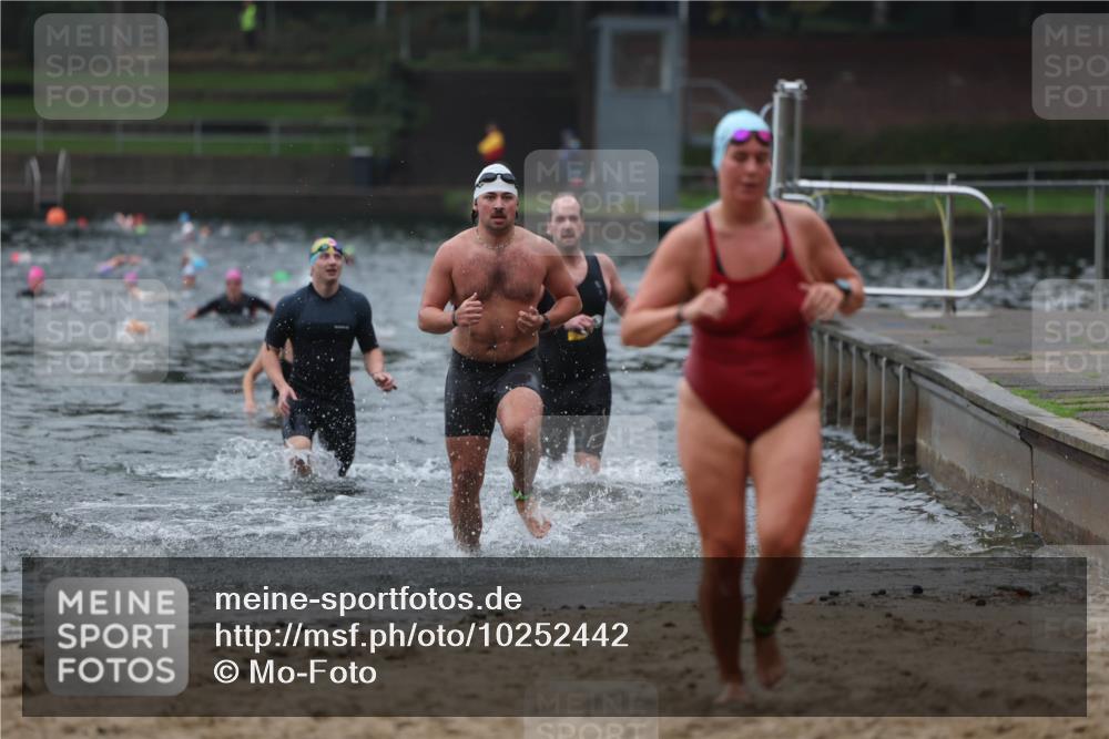 13.09.2026 - Stadtparktriathlon Mo-Foto http://msf.ph/oto/10252442 13.09.2026 09:46:55 Schwimmen 220, 238, 247, 262, 287, 300, 301 meine-sportfotos.de