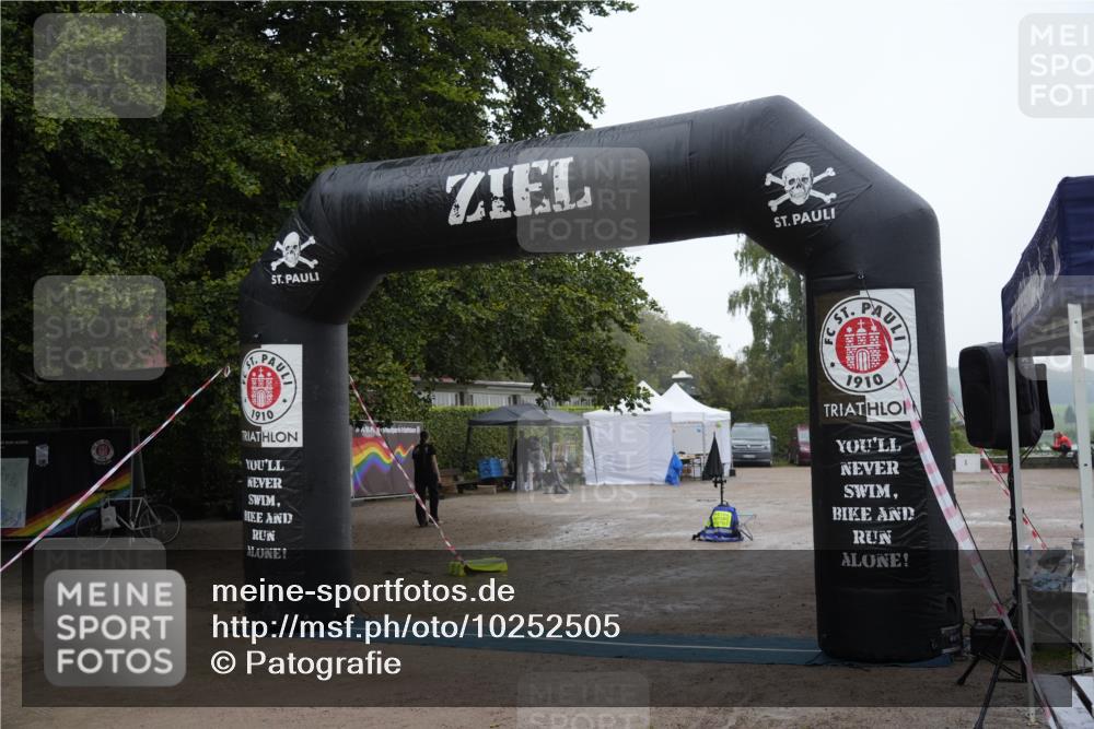 13.09.2026 - Stadtparktriathlon Patografie http://msf.ph/oto/10252505 13.09.2026 08:48:56 Ziel  meine-sportfotos.de