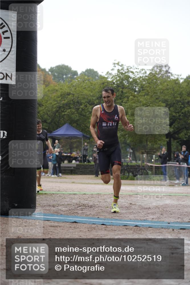 13.09.2026 - Stadtparktriathlon Patografie http://msf.ph/oto/10252519 13.09.2026 09:34:46 Ziel 5, 22 meine-sportfotos.de