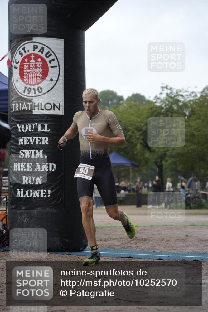13.09.2026 - Stadtparktriathlon Patografie http://msf.ph/oto/10252570 13.09.2026 09:36:29 Ziel 7, 50 meine-sportfotos.de