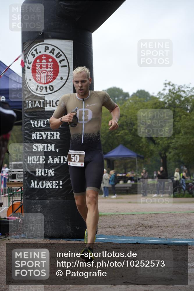 13.09.2026 - Stadtparktriathlon Patografie http://msf.ph/oto/10252573 13.09.2026 09:36:30 Ziel 7, 50 meine-sportfotos.de