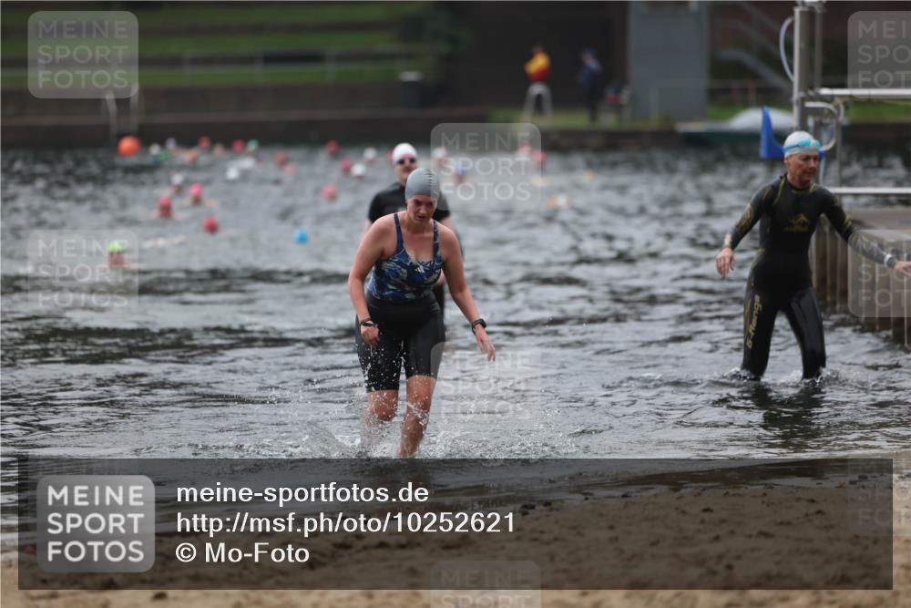 13.09.2026 - Stadtparktriathlon Mo-Foto http://msf.ph/oto/10252621 13.09.2026 09:48:20 Schwimmen 228, 289 meine-sportfotos.de