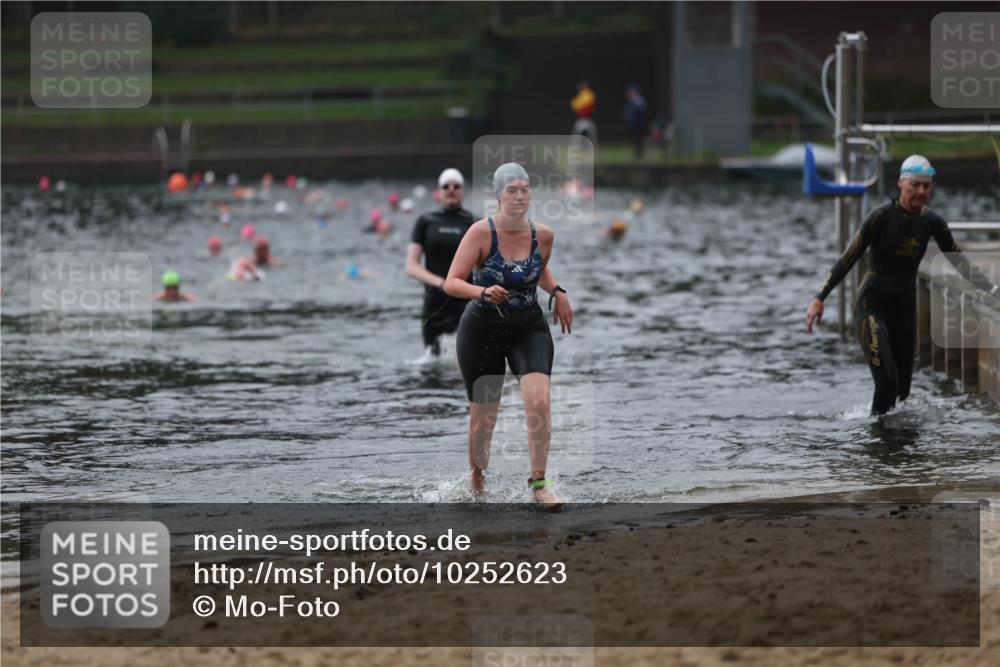 13.09.2026 - Stadtparktriathlon Mo-Foto http://msf.ph/oto/10252623 13.09.2026 09:48:20 Schwimmen 228, 289 meine-sportfotos.de