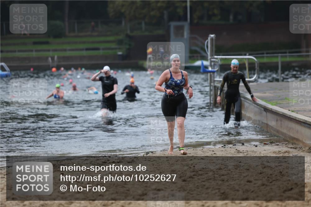 13.09.2026 - Stadtparktriathlon Mo-Foto http://msf.ph/oto/10252627 13.09.2026 09:48:22 Schwimmen 228, 289 meine-sportfotos.de