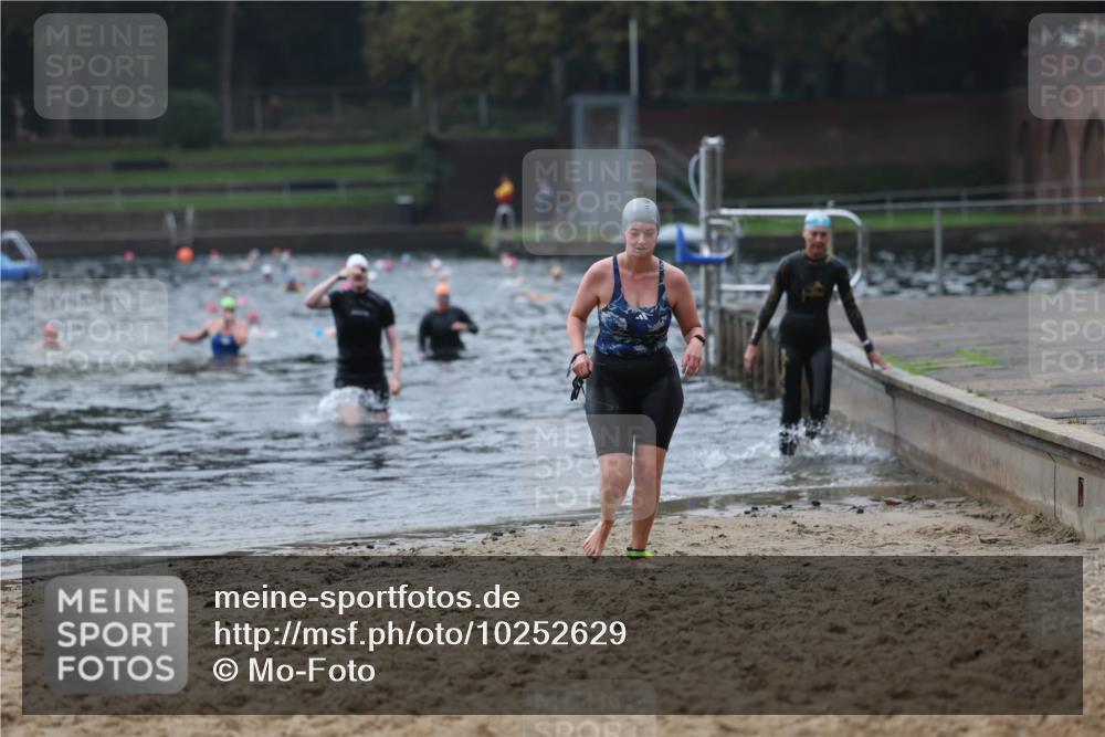 13.09.2026 - Stadtparktriathlon Mo-Foto http://msf.ph/oto/10252629 13.09.2026 09:48:22 Schwimmen 228, 289 meine-sportfotos.de
