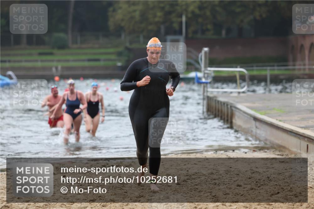 13.09.2026 - Stadtparktriathlon Mo-Foto http://msf.ph/oto/10252681 13.09.2026 09:48:46 Schwimmen 243, 246, 251, 261, 267, 302 meine-sportfotos.de