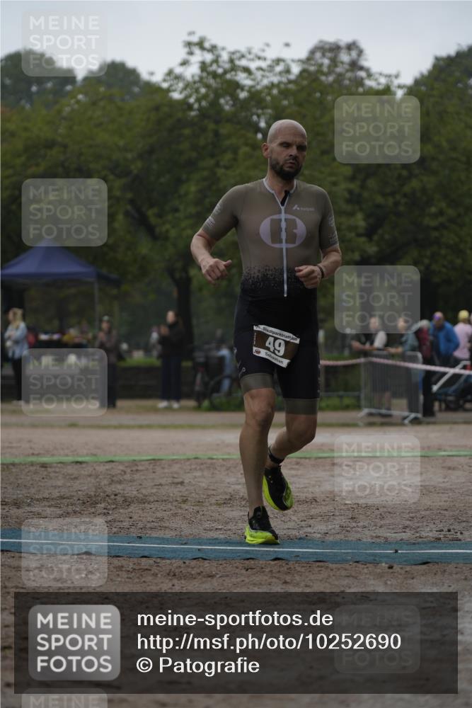 13.09.2026 - Stadtparktriathlon Patografie http://msf.ph/oto/10252690 13.09.2026 09:40:20 Ziel 41, 49 meine-sportfotos.de