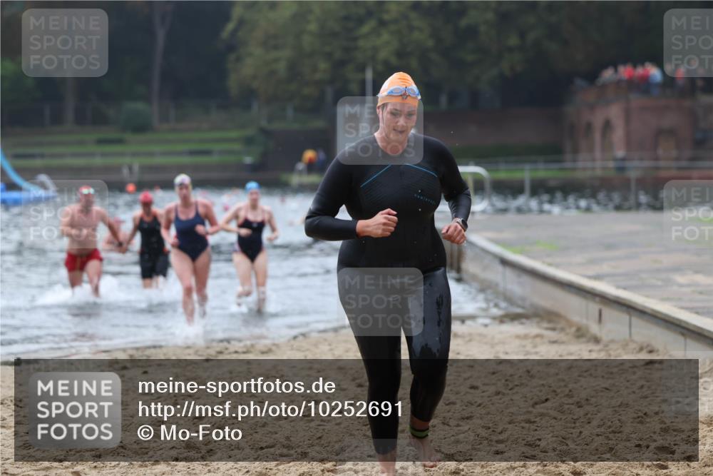 13.09.2026 - Stadtparktriathlon Mo-Foto http://msf.ph/oto/10252691 13.09.2026 09:48:48 Schwimmen 243, 246, 251, 261, 267, 302 meine-sportfotos.de