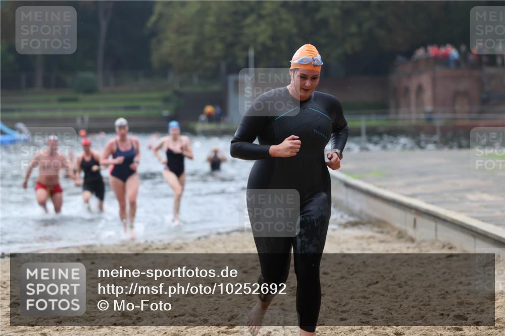 13.09.2026 - Stadtparktriathlon Mo-Foto http://msf.ph/oto/10252692 13.09.2026 09:48:48 Schwimmen 243, 246, 251, 261, 267, 302 meine-sportfotos.de