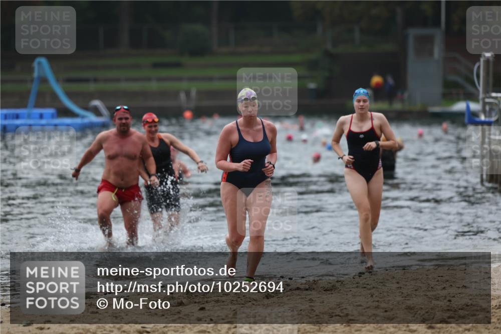 13.09.2026 - Stadtparktriathlon Mo-Foto http://msf.ph/oto/10252694 13.09.2026 09:48:49 Schwimmen 243, 246, 251, 261, 302 meine-sportfotos.de
