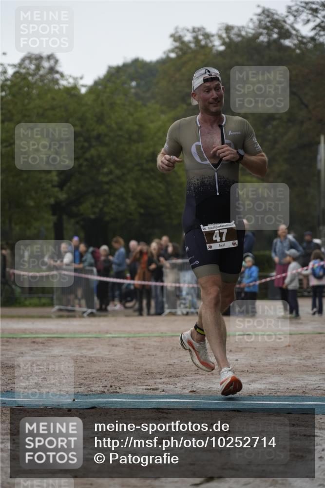13.09.2026 - Stadtparktriathlon Patografie http://msf.ph/oto/10252714 13.09.2026 09:40:46 Ziel 47 meine-sportfotos.de