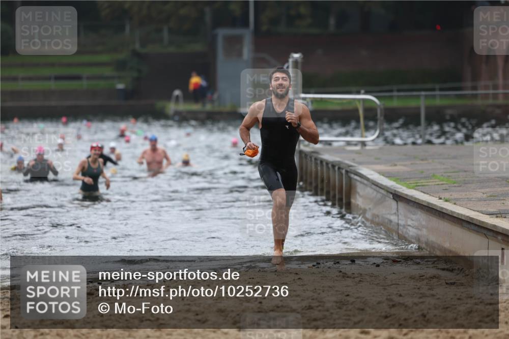 13.09.2026 - Stadtparktriathlon Mo-Foto http://msf.ph/oto/10252736 13.09.2026 09:49:02 Schwimmen 229, 244 meine-sportfotos.de