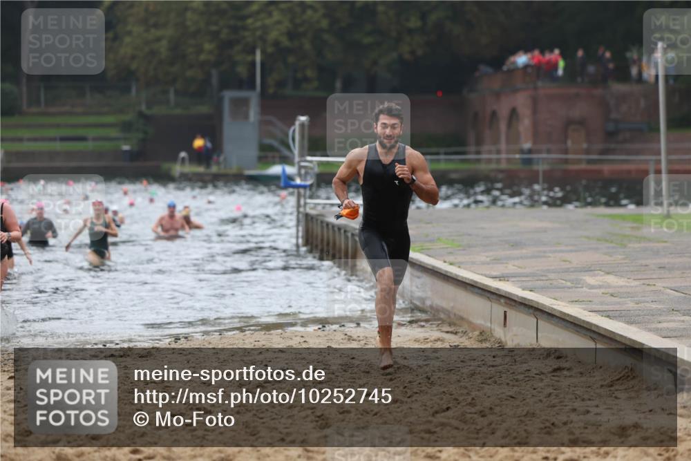 13.09.2026 - Stadtparktriathlon Mo-Foto http://msf.ph/oto/10252745 13.09.2026 09:49:03 Schwimmen 221, 229, 244, 249 meine-sportfotos.de