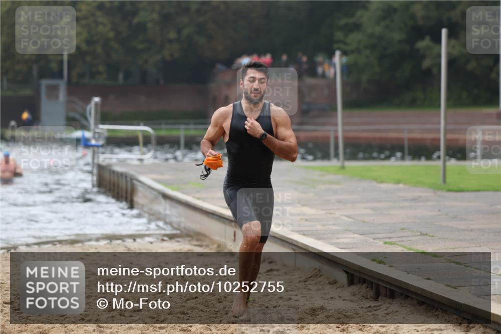 13.09.2026 - Stadtparktriathlon Mo-Foto http://msf.ph/oto/10252755 13.09.2026 09:49:05 Schwimmen 221, 229, 244, 249 meine-sportfotos.de
