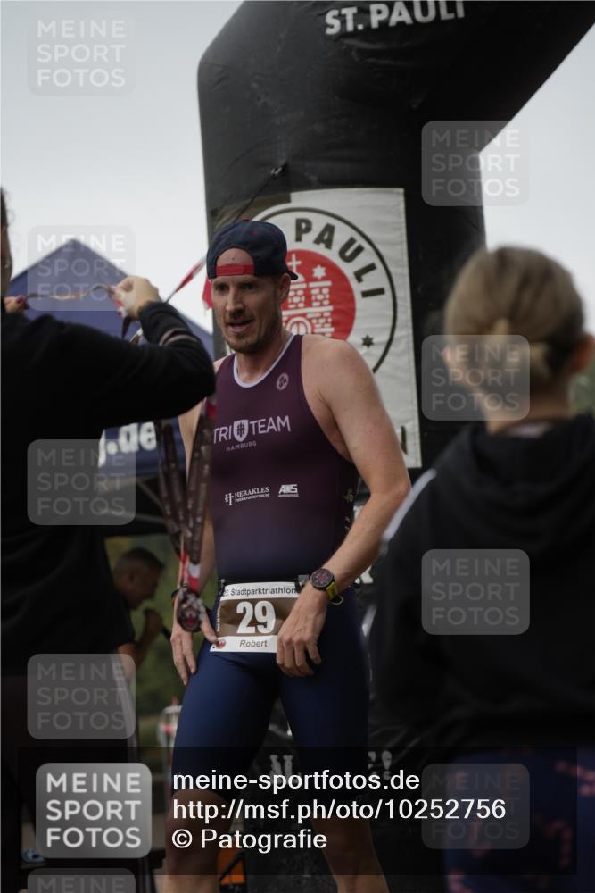 13.09.2026 - Stadtparktriathlon Patografie http://msf.ph/oto/10252756 13.09.2026 09:42:51 Ziel 29, 30, 60, 69 meine-sportfotos.de