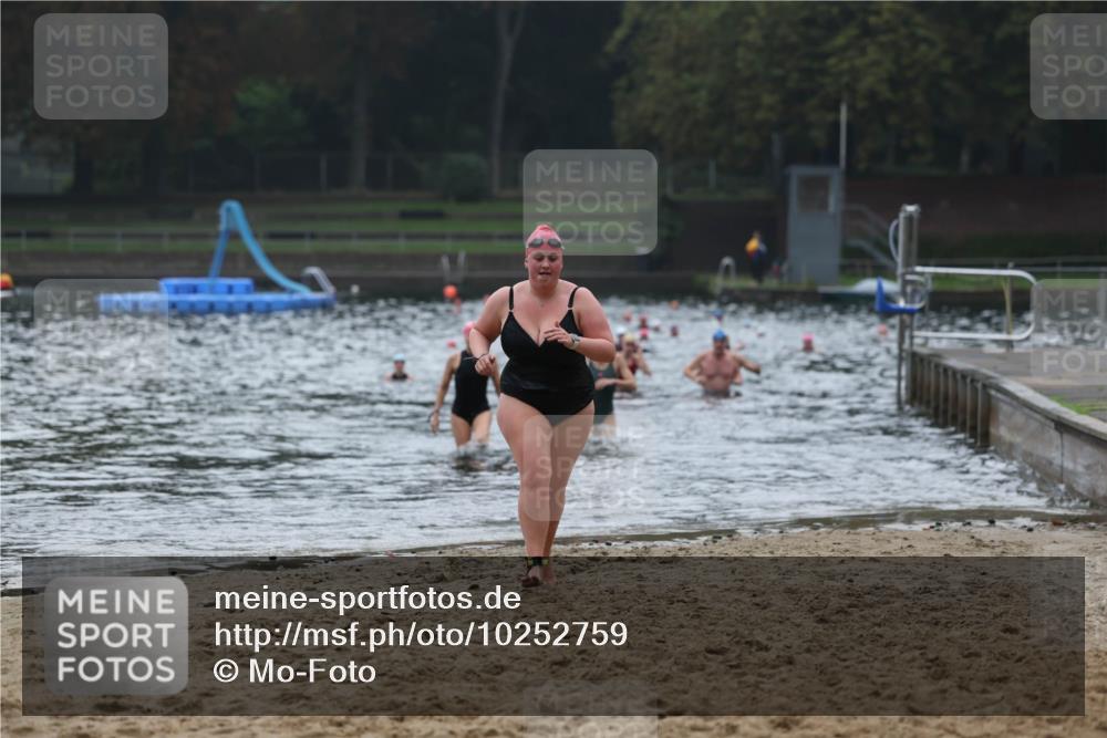 13.09.2026 - Stadtparktriathlon Mo-Foto http://msf.ph/oto/10252759 13.09.2026 09:49:06 Schwimmen 221, 229, 244, 249 meine-sportfotos.de