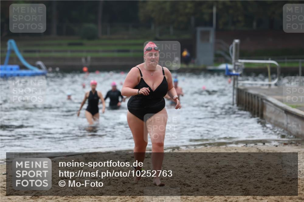 13.09.2026 - Stadtparktriathlon Mo-Foto http://msf.ph/oto/10252763 13.09.2026 09:49:07 Schwimmen 221, 229, 244, 249 meine-sportfotos.de