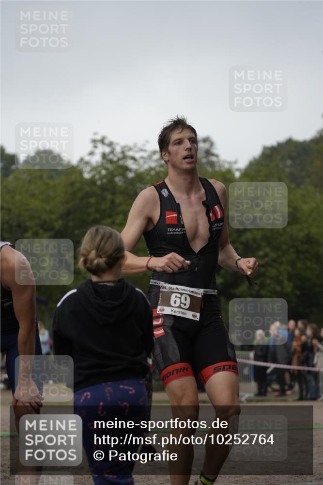 13.09.2026 - Stadtparktriathlon Patografie http://msf.ph/oto/10252764 13.09.2026 09:42:57 Ziel 30, 60, 67, 69 meine-sportfotos.de