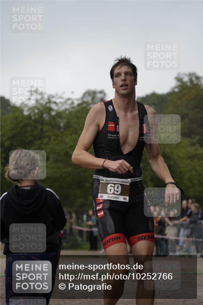 13.09.2026 - Stadtparktriathlon Patografie http://msf.ph/oto/10252766 13.09.2026 09:42:57 Ziel 30, 60, 67, 69 meine-sportfotos.de