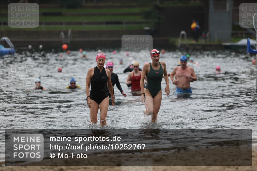 13.09.2026 - Stadtparktriathlon Mo-Foto http://msf.ph/oto/10252767 13.09.2026 09:49:09 Schwimmen 221, 229, 230, 244, 249, 328 meine-sportfotos.de