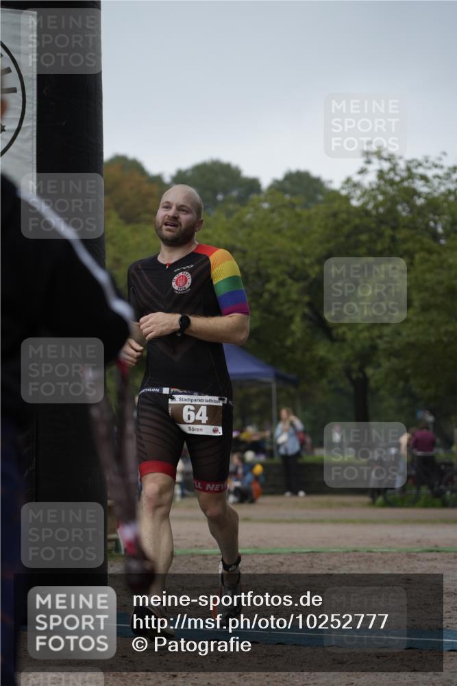 13.09.2026 - Stadtparktriathlon Patografie http://msf.ph/oto/10252777 13.09.2026 09:43:20 Ziel 64 meine-sportfotos.de