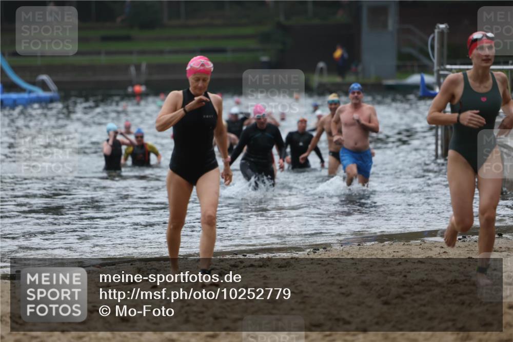 13.09.2026 - Stadtparktriathlon Mo-Foto http://msf.ph/oto/10252779 13.09.2026 09:49:14 Schwimmen 221, 230, 249, 270, 283, 328 meine-sportfotos.de