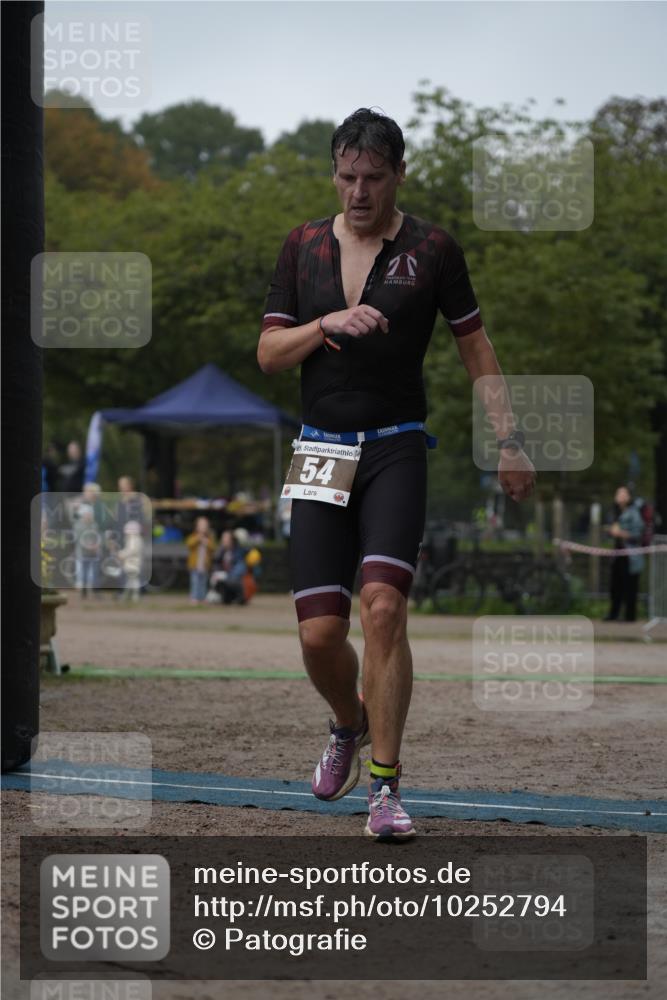 13.09.2026 - Stadtparktriathlon Patografie http://msf.ph/oto/10252794 13.09.2026 09:43:39 Ziel 39, 42, 54, 65, 68 meine-sportfotos.de