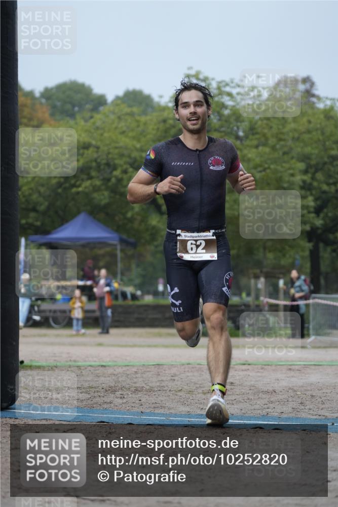 13.09.2026 - Stadtparktriathlon Patografie http://msf.ph/oto/10252820 13.09.2026 09:46:43 Ziel 62 meine-sportfotos.de