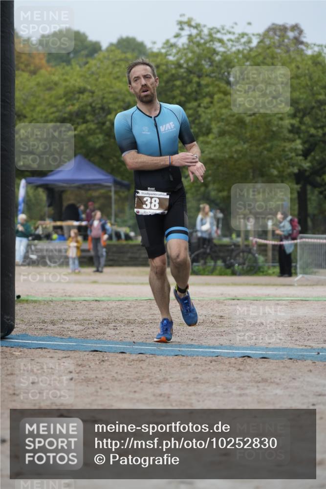 13.09.2026 - Stadtparktriathlon Patografie http://msf.ph/oto/10252830 13.09.2026 09:47:42 Ziel 38 meine-sportfotos.de