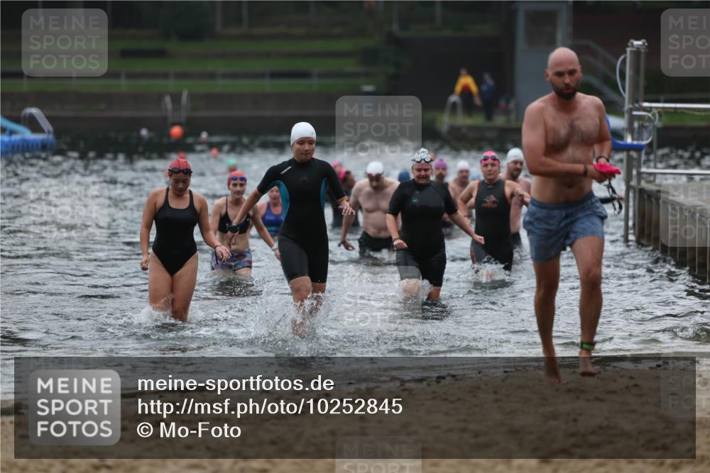 13.09.2026 - Stadtparktriathlon Mo-Foto http://msf.ph/oto/10252845 13.09.2026 09:49:36 Schwimmen 210, 216, 232, 257, 268, 281, 298, 317, 320, 334, 335 meine-sportfotos.de