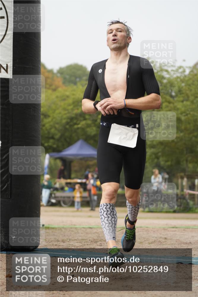 13.09.2026 - Stadtparktriathlon Patografie http://msf.ph/oto/10252849 13.09.2026 09:48:25 Ziel 11, 95 meine-sportfotos.de