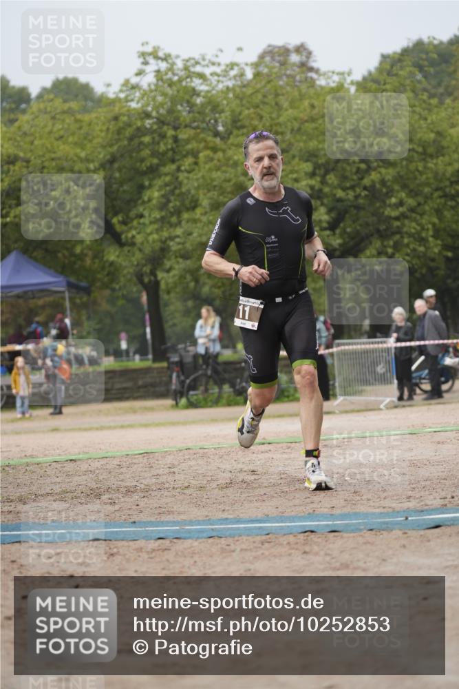 13.09.2026 - Stadtparktriathlon Patografie http://msf.ph/oto/10252853 13.09.2026 09:48:33 Ziel 11 meine-sportfotos.de