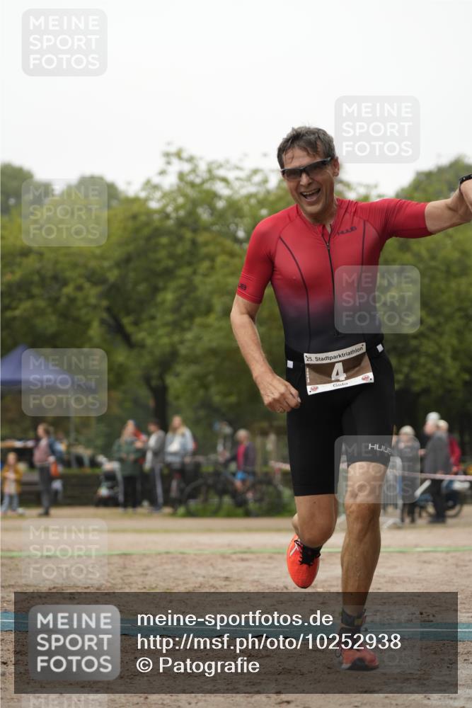 13.09.2026 - Stadtparktriathlon Patografie http://msf.ph/oto/10252938 13.09.2026 09:51:38 Ziel 4 meine-sportfotos.de