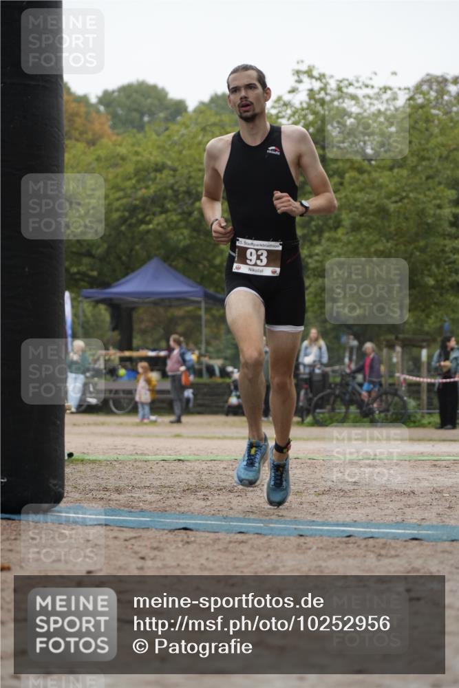 13.09.2026 - Stadtparktriathlon Patografie http://msf.ph/oto/10252956 13.09.2026 09:52:35 Ziel 93 meine-sportfotos.de