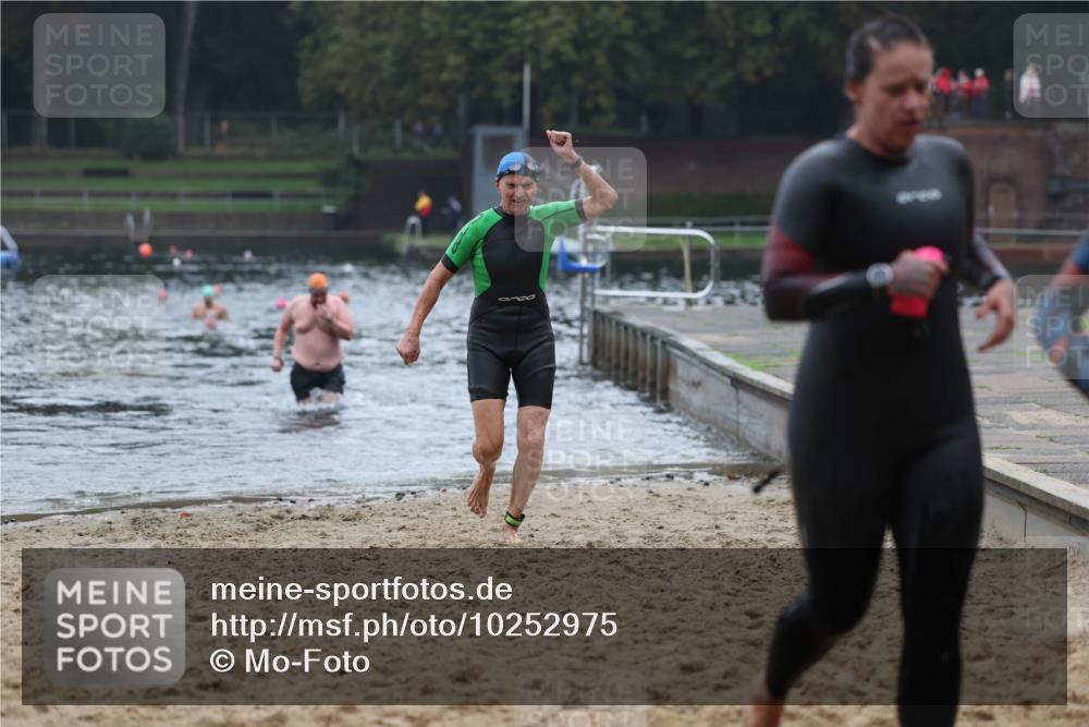 13.09.2026 - Stadtparktriathlon Mo-Foto http://msf.ph/oto/10252975 13.09.2026 09:50:05 Schwimmen 265, 292, 297, 303, 316 meine-sportfotos.de