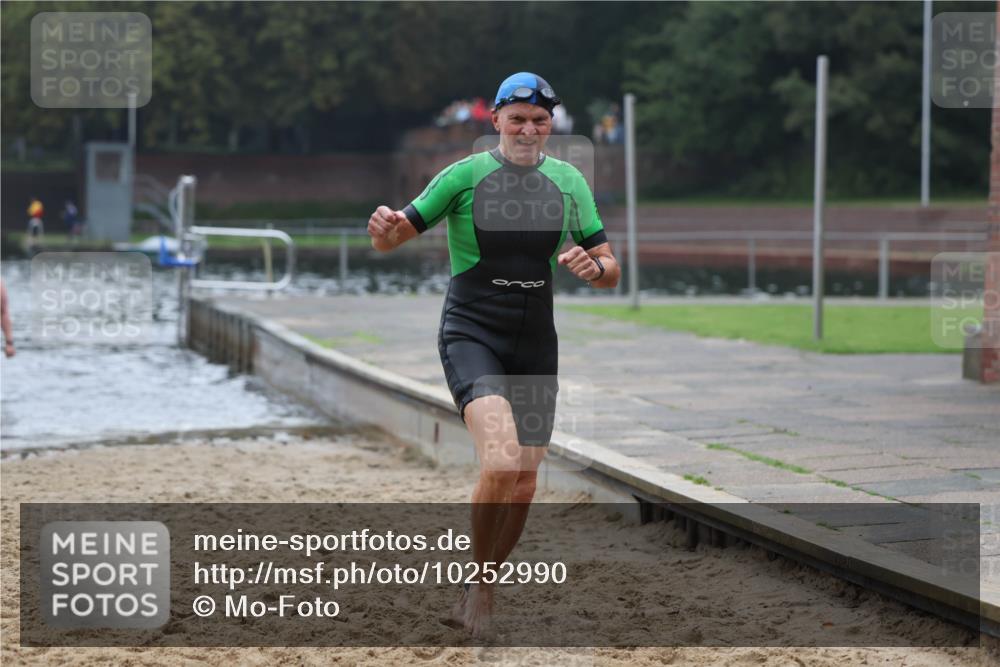 13.09.2026 - Stadtparktriathlon Mo-Foto http://msf.ph/oto/10252990 13.09.2026 09:50:07 Schwimmen 265, 292, 297, 303 meine-sportfotos.de