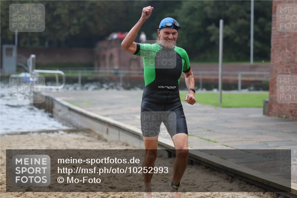 13.09.2026 - Stadtparktriathlon Mo-Foto http://msf.ph/oto/10252993 13.09.2026 09:50:07 Schwimmen 265, 292, 297, 303 meine-sportfotos.de