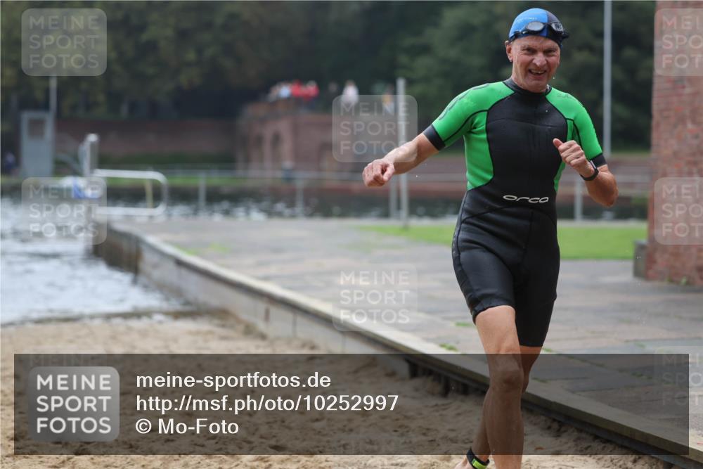 13.09.2026 - Stadtparktriathlon Mo-Foto http://msf.ph/oto/10252997 13.09.2026 09:50:08 Schwimmen 265, 292, 297 meine-sportfotos.de