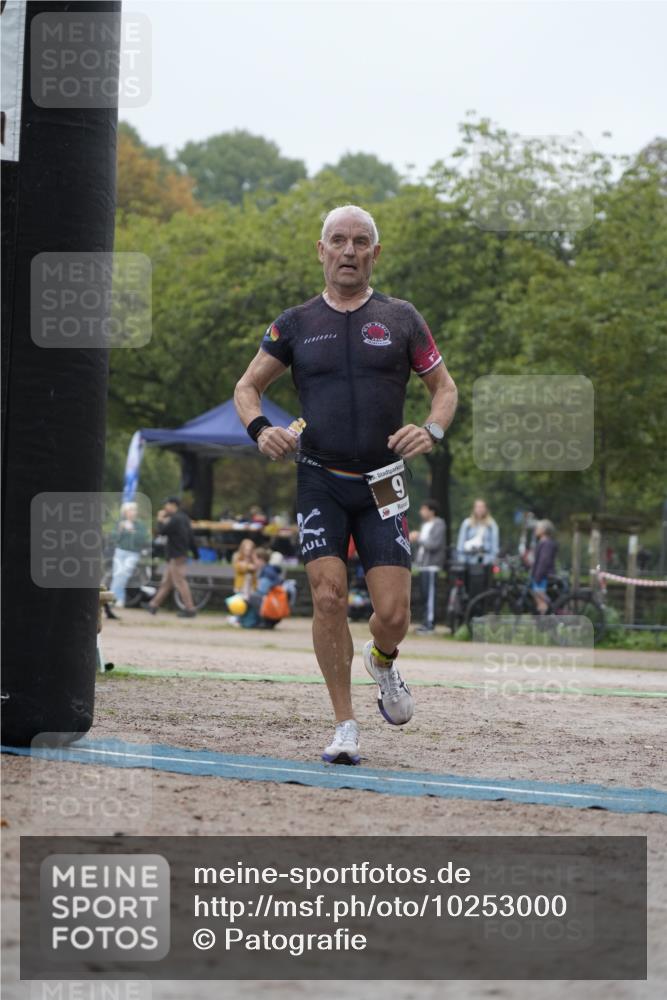 13.09.2026 - Stadtparktriathlon Patografie http://msf.ph/oto/10253000 13.09.2026 09:54:30 Ziel 9, 85 meine-sportfotos.de