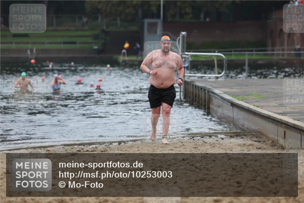 13.09.2026 - Stadtparktriathlon Mo-Foto http://msf.ph/oto/10253003 13.09.2026 09:50:11 Schwimmen 265, 297 meine-sportfotos.de