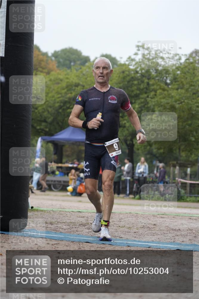 13.09.2026 - Stadtparktriathlon Patografie http://msf.ph/oto/10253004 13.09.2026 09:54:30 Ziel 9, 85 meine-sportfotos.de
