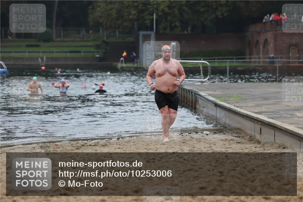 13.09.2026 - Stadtparktriathlon Mo-Foto http://msf.ph/oto/10253006 13.09.2026 09:50:12 Schwimmen 265, 297 meine-sportfotos.de