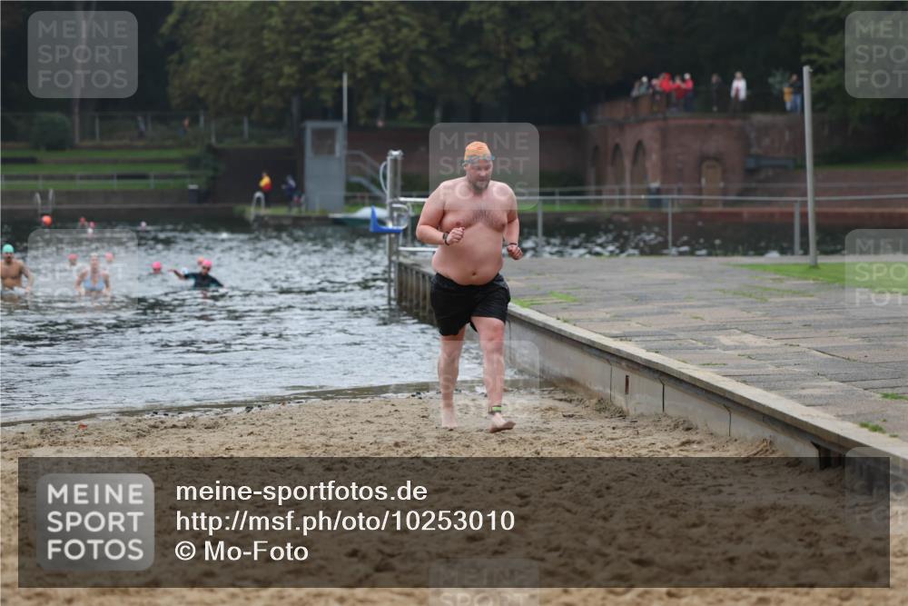 13.09.2026 - Stadtparktriathlon Mo-Foto http://msf.ph/oto/10253010 13.09.2026 09:50:12 Schwimmen 265, 297 meine-sportfotos.de
