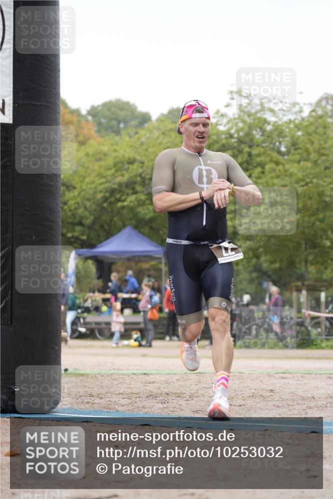 13.09.2026 - Stadtparktriathlon Patografie http://msf.ph/oto/10253032 13.09.2026 09:57:22 Ziel 77 meine-sportfotos.de