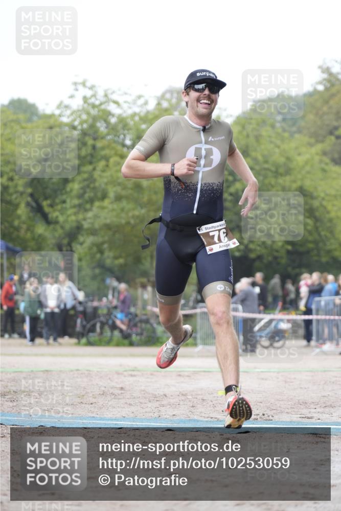 13.09.2026 - Stadtparktriathlon Patografie http://msf.ph/oto/10253059 13.09.2026 09:58:36 Ziel 76 meine-sportfotos.de