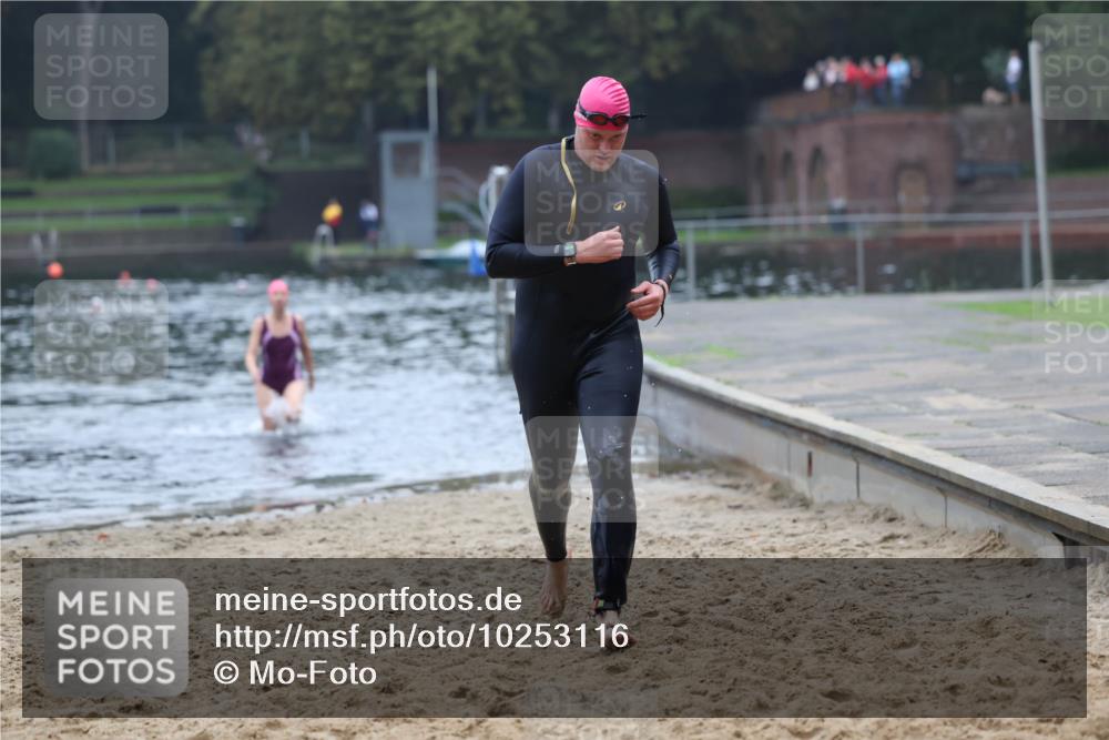 13.09.2026 - Stadtparktriathlon Mo-Foto http://msf.ph/oto/10253116 13.09.2026 09:50:49 Schwimmen 252, 307, 330, 342 meine-sportfotos.de