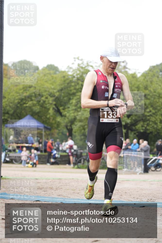 13.09.2026 - Stadtparktriathlon Patografie http://msf.ph/oto/10253134 13.09.2026 10:00:44 Ziel 110, 133 meine-sportfotos.de