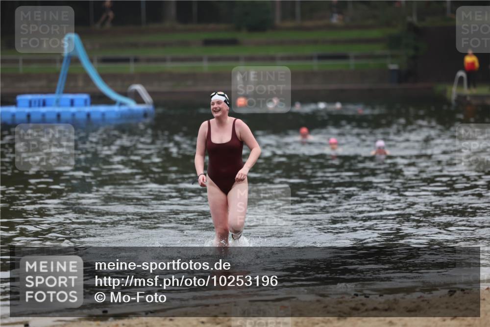 13.09.2026 - Stadtparktriathlon Mo-Foto http://msf.ph/oto/10253196 13.09.2026 09:51:46 Schwimmen 305 meine-sportfotos.de