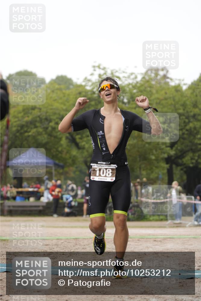 13.09.2026 - Stadtparktriathlon Patografie http://msf.ph/oto/10253212 13.09.2026 10:03:51 Ziel 108 meine-sportfotos.de